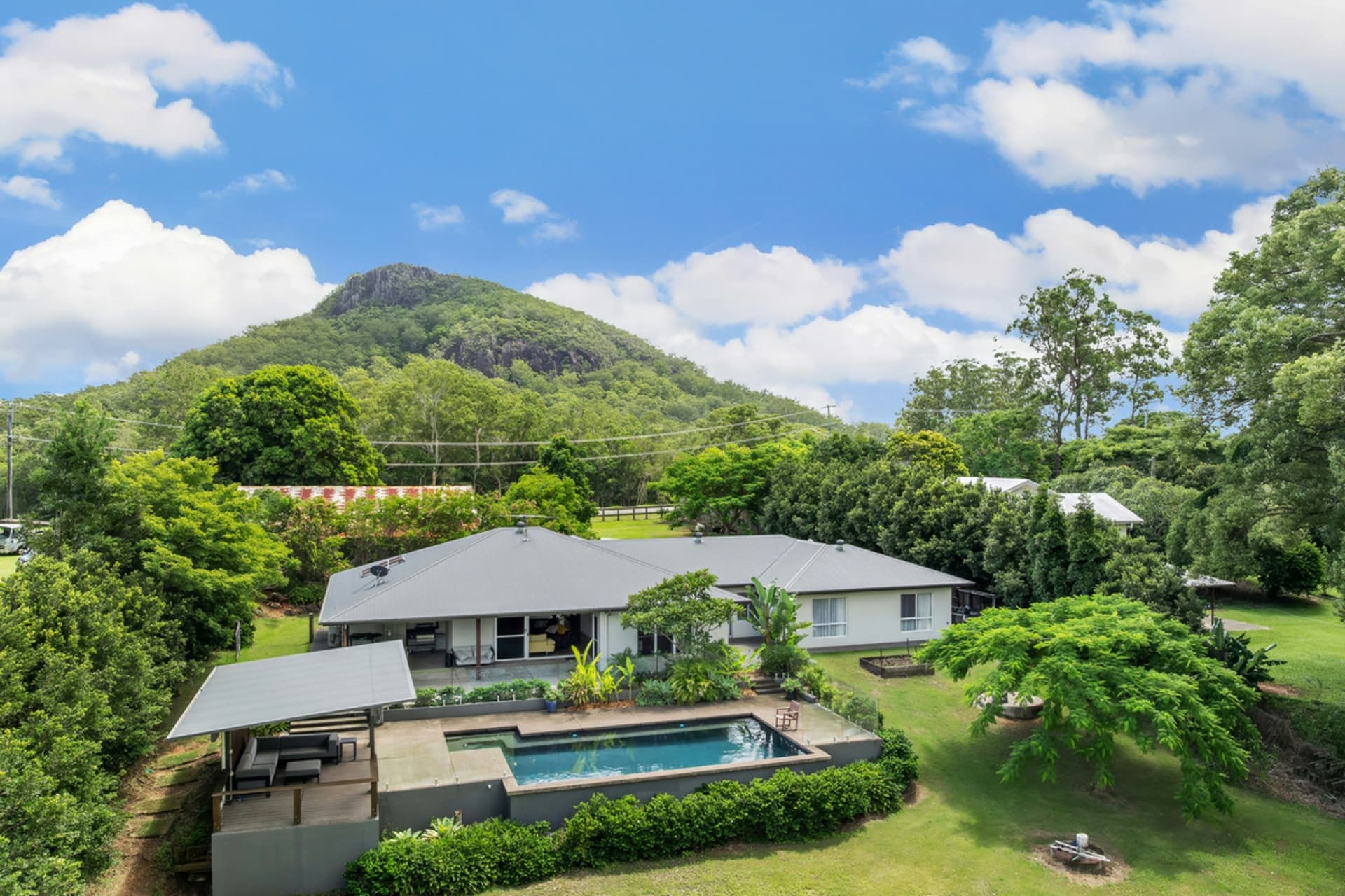 179 Coonowrin Road, Glass House Mountains, Glass House Mountains - Image 1