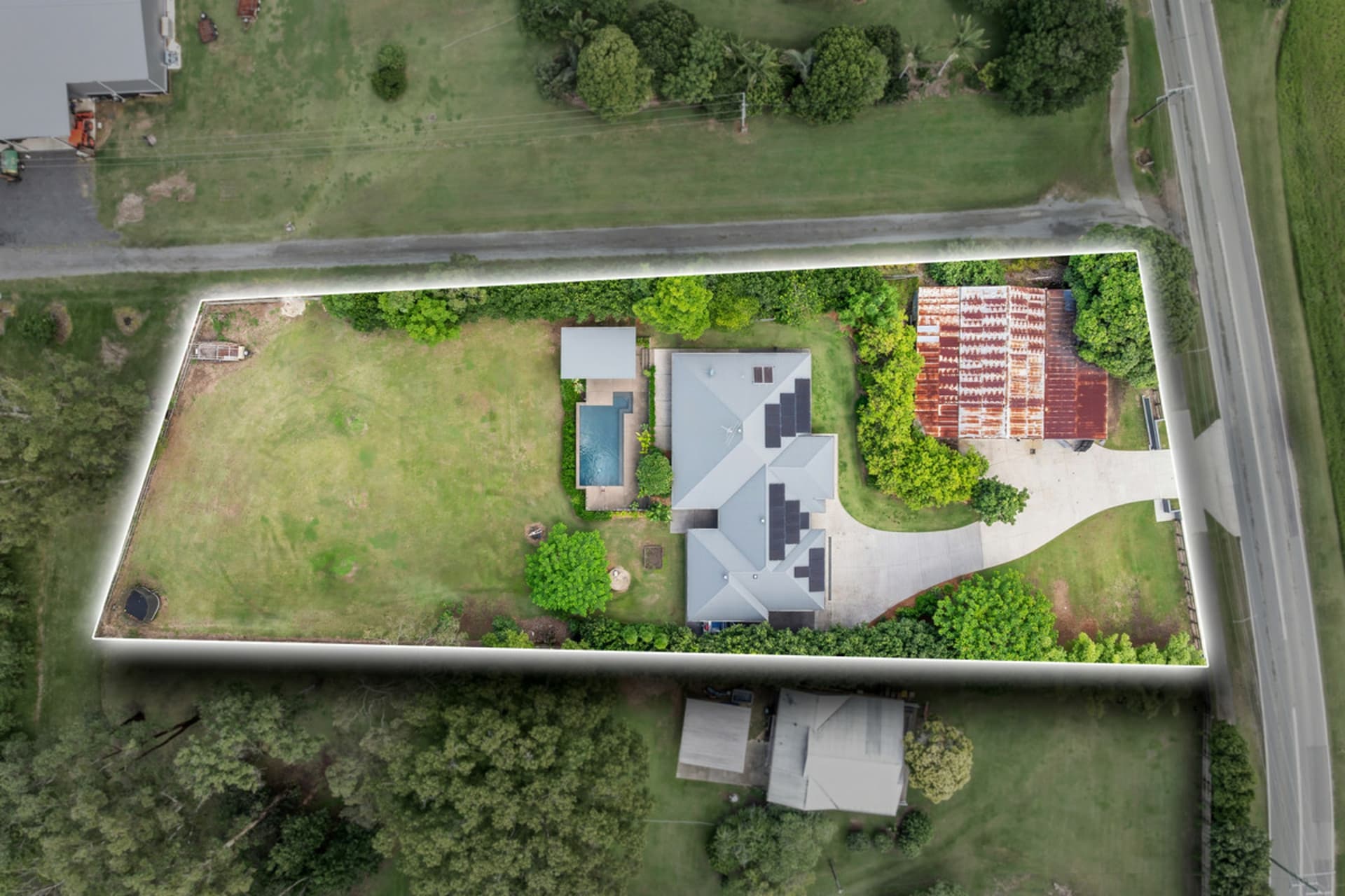 179 Coonowrin Road, Glass House Mountains, Glass House Mountains - Thumbnail 3