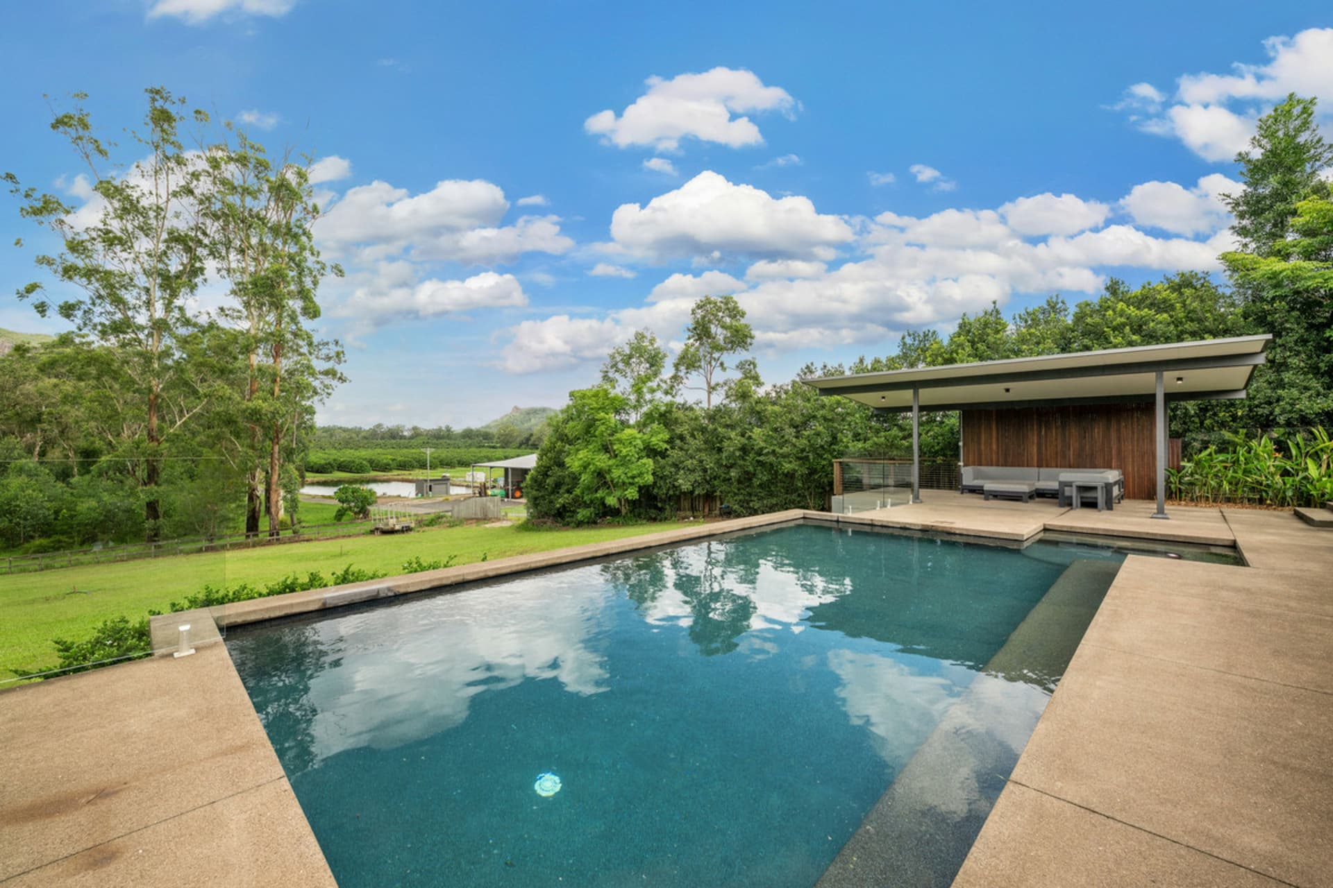179 Coonowrin Road, Glass House Mountains, Glass House Mountains - Thumbnail 4