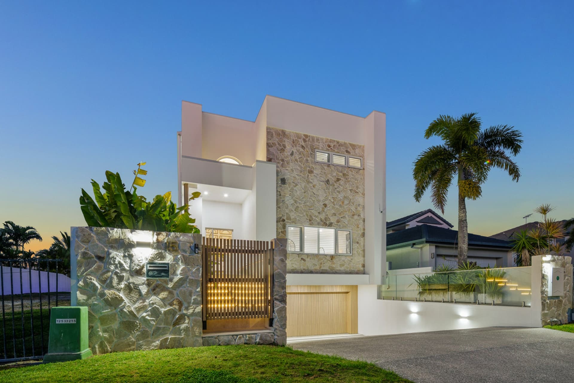 15 Caravel Court, Raby Bay, Cleveland - Thumbnail 2