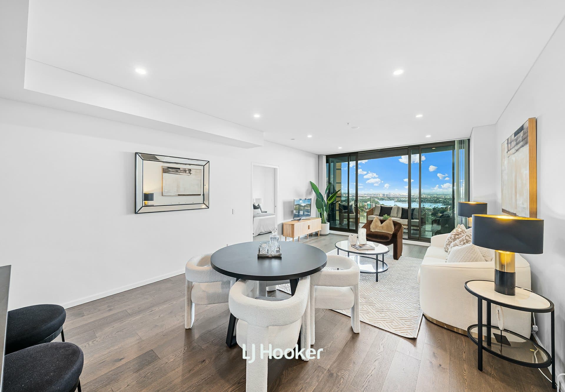 1810/500 Pacific Highway, St Leonards, St Leonards - Thumbnail 2
