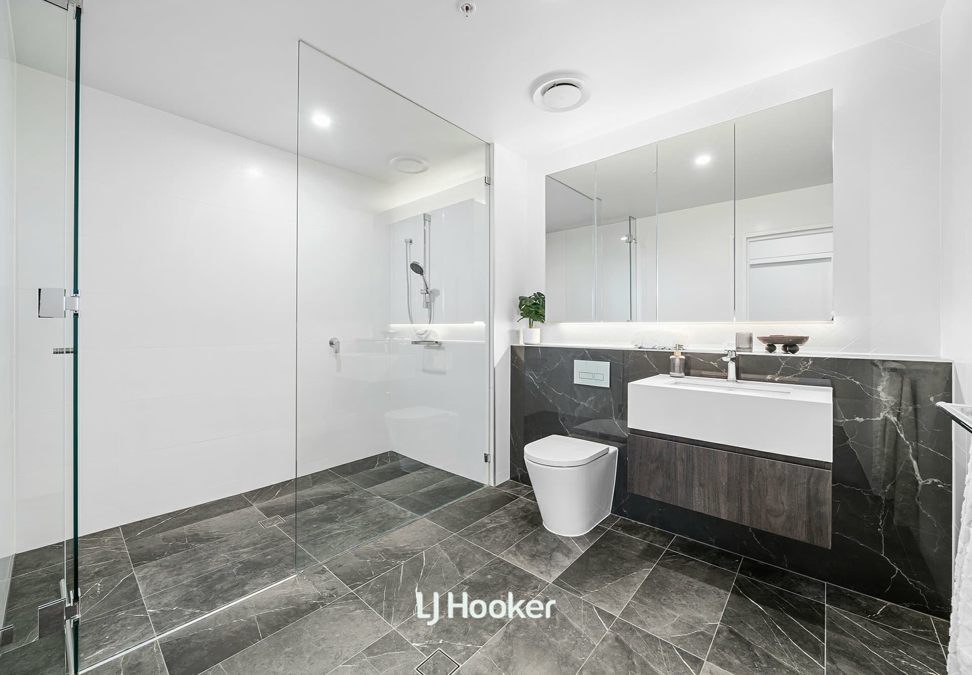 1810/500 Pacific Highway, St Leonards, St Leonards - Thumbnail 7