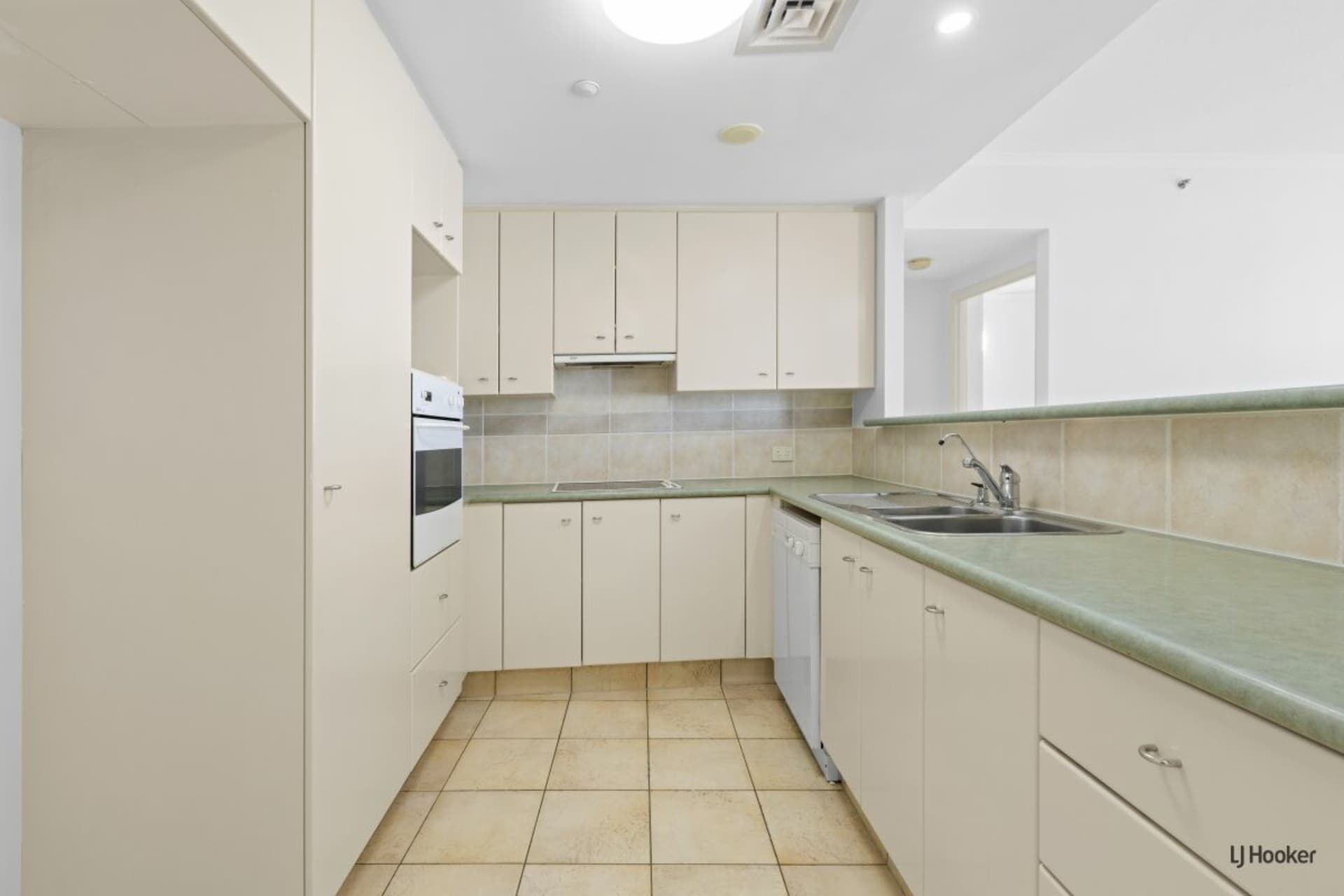 805/2-4 Stuart Street, Tweed Heads, Tweed Heads - Thumbnail 6