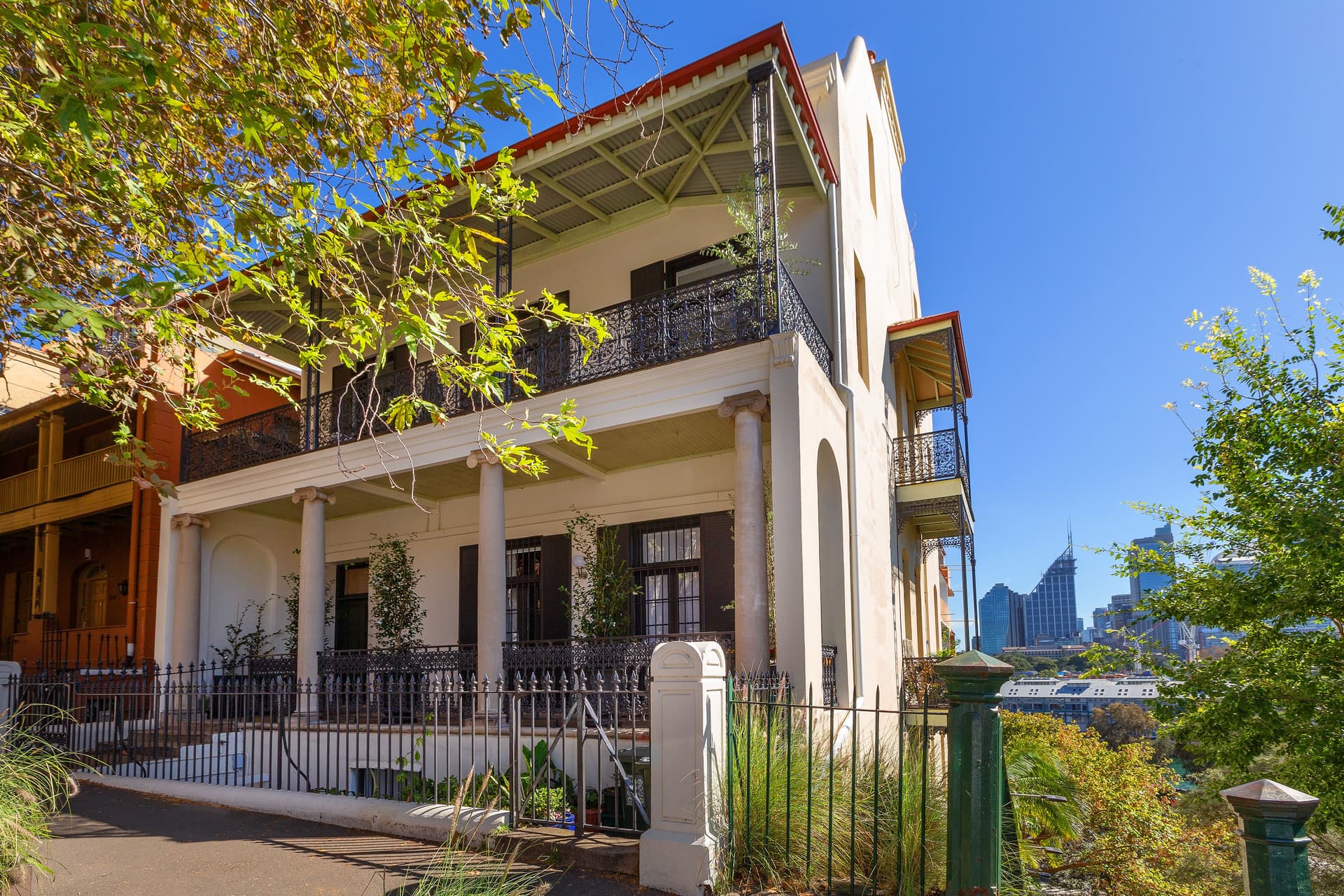 Just a moment..., Potts Point - Image 1