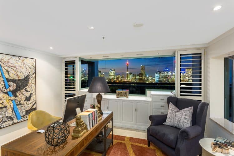 Just a moment..., Potts Point - Thumbnail 7