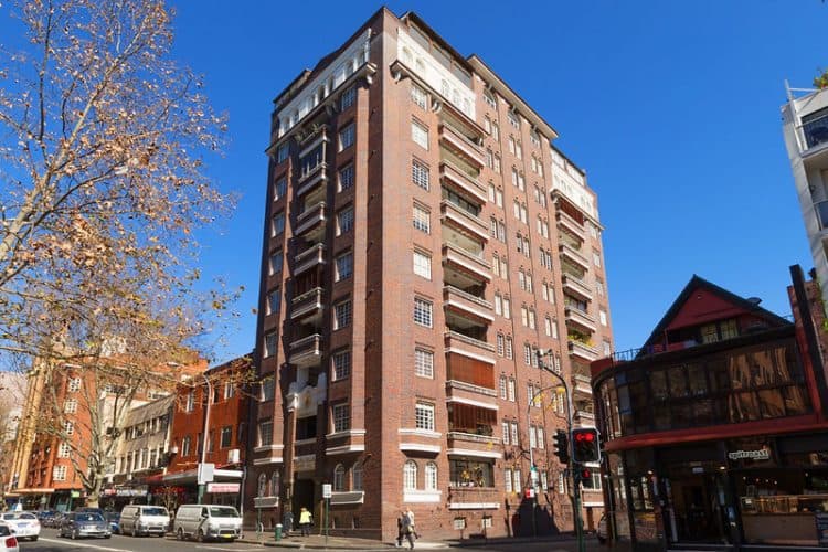 Just a moment..., Potts Point - Image 1