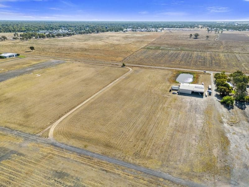 145 Burma Road Tocumwal NSW, Tocumwal - Thumbnail 4