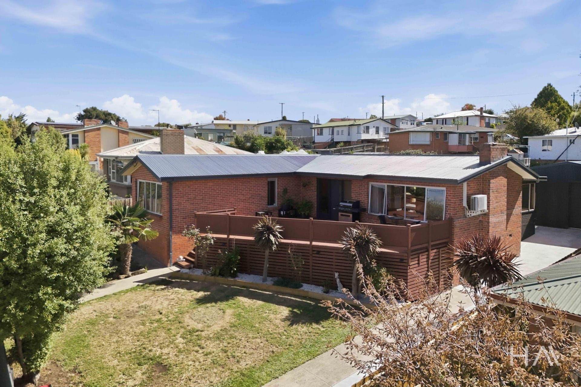 31 Paringa Avenue Newnham, Mayfield - Thumbnail 2