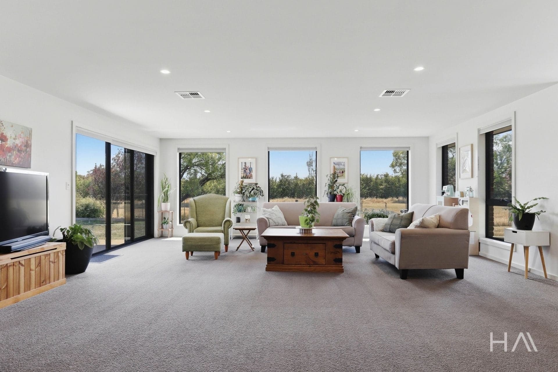 104 Mary Street Westbury, Westbury - Thumbnail 6