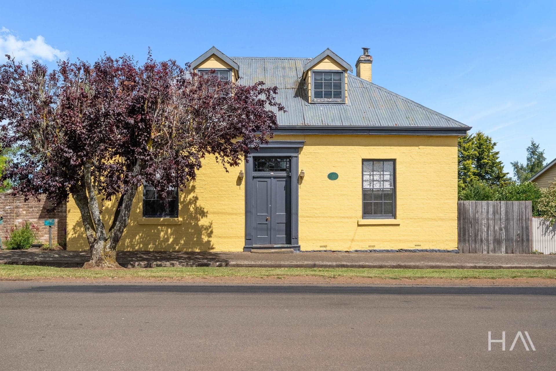 66 William Street Westbury, Westbury - Thumbnail 2