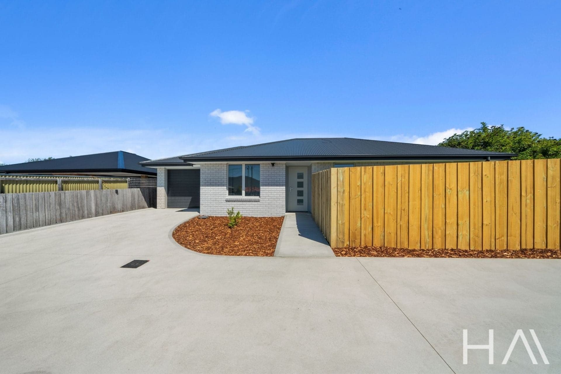 2/8 Kenbrae Avenue Glenorchy, Glenorchy - Thumbnail 2