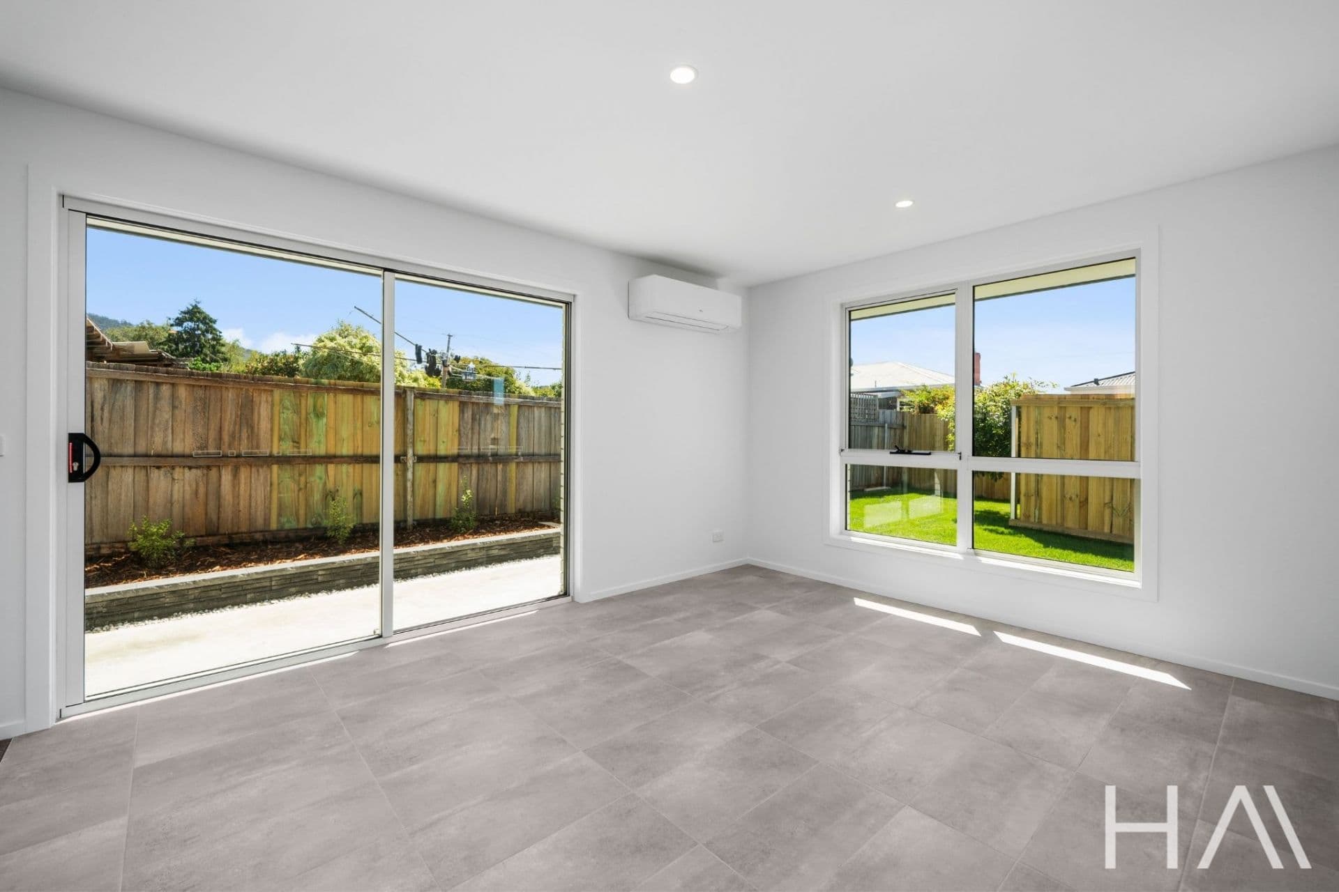 2/8 Kenbrae Avenue Glenorchy, Glenorchy - Thumbnail 4