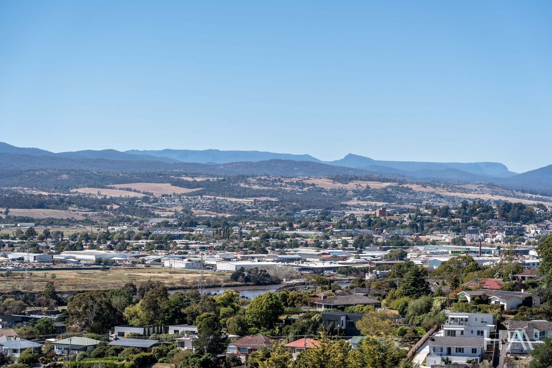 1-12/ Tennyson Drive Riverside, Riverside - Thumbnail 8
