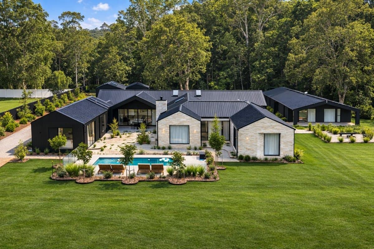 422 Tallebudgera Creek Road, Tallebudgera Valley QLD 4228, Tallebudgera Valley Property Image - Image 1