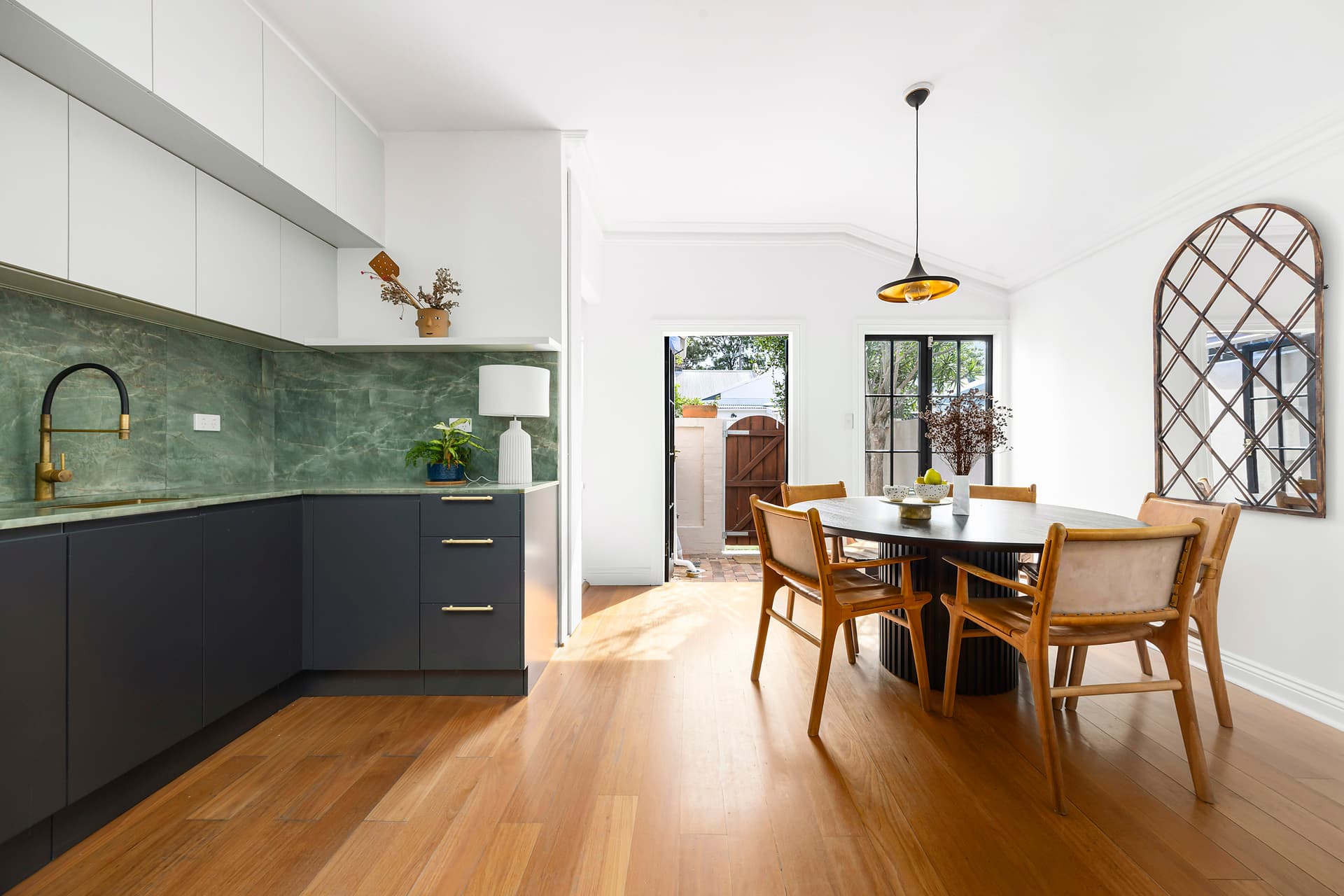 33 Ruthven Street, Bondi Junction - Thumbnail 3