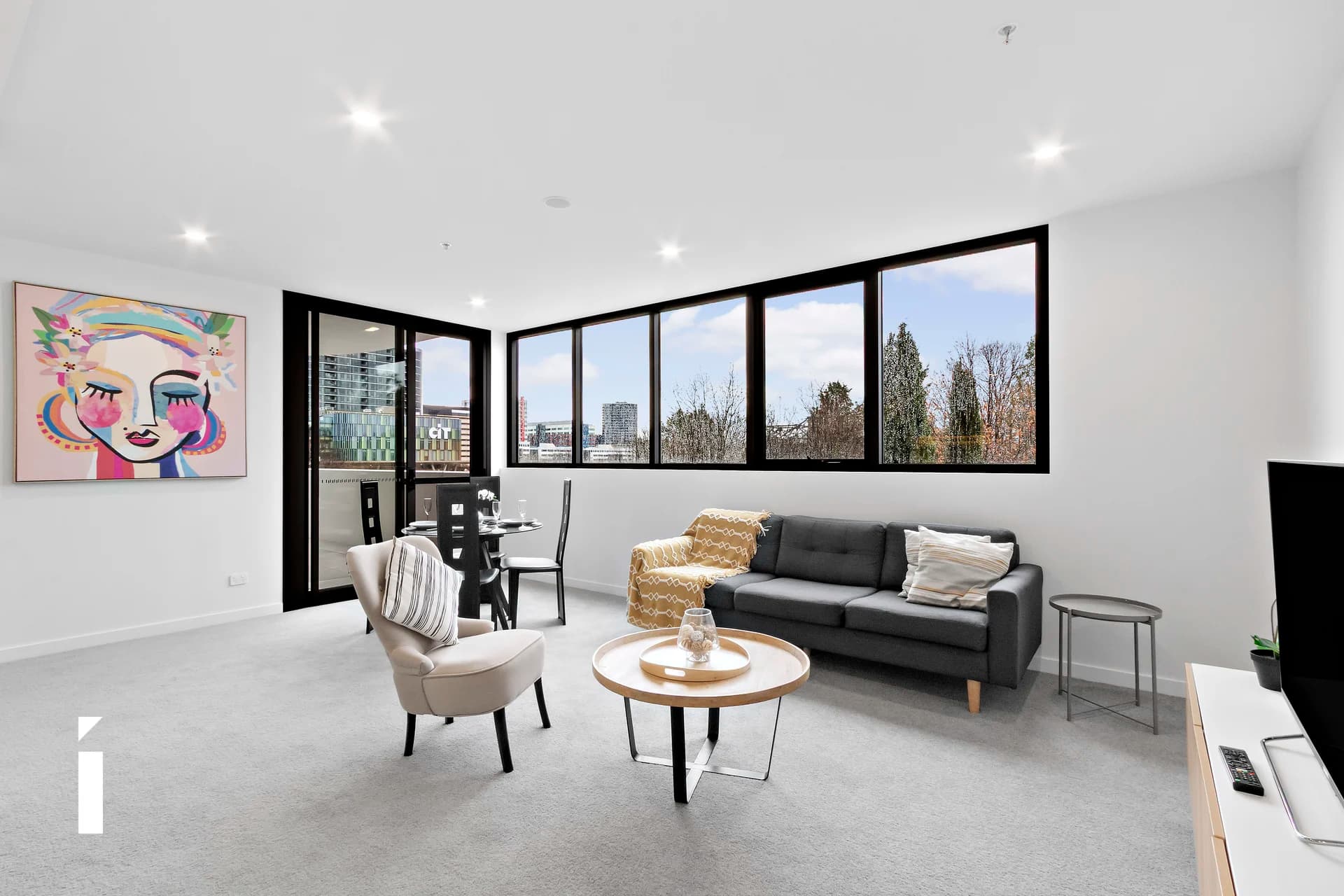 102/104 Easty Street, Phillip, Phillip - Image 1