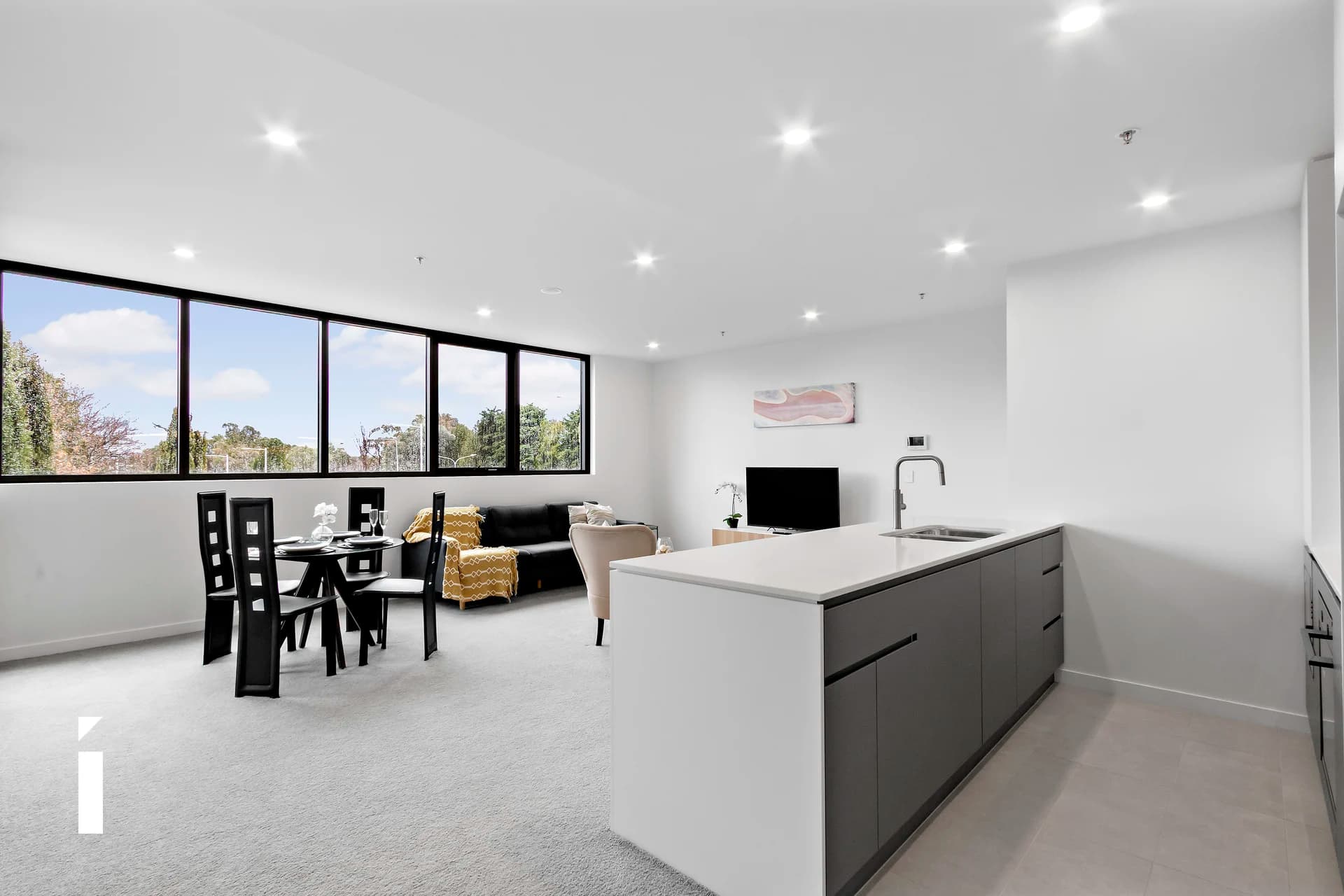 102/104 Easty Street, Phillip, Phillip - Thumbnail 3