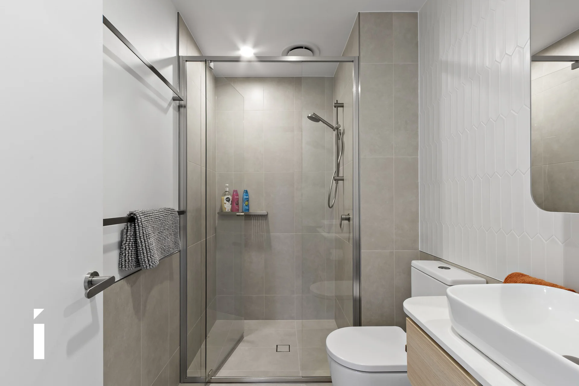 102/104 Easty Street, Phillip, Phillip - Thumbnail 6