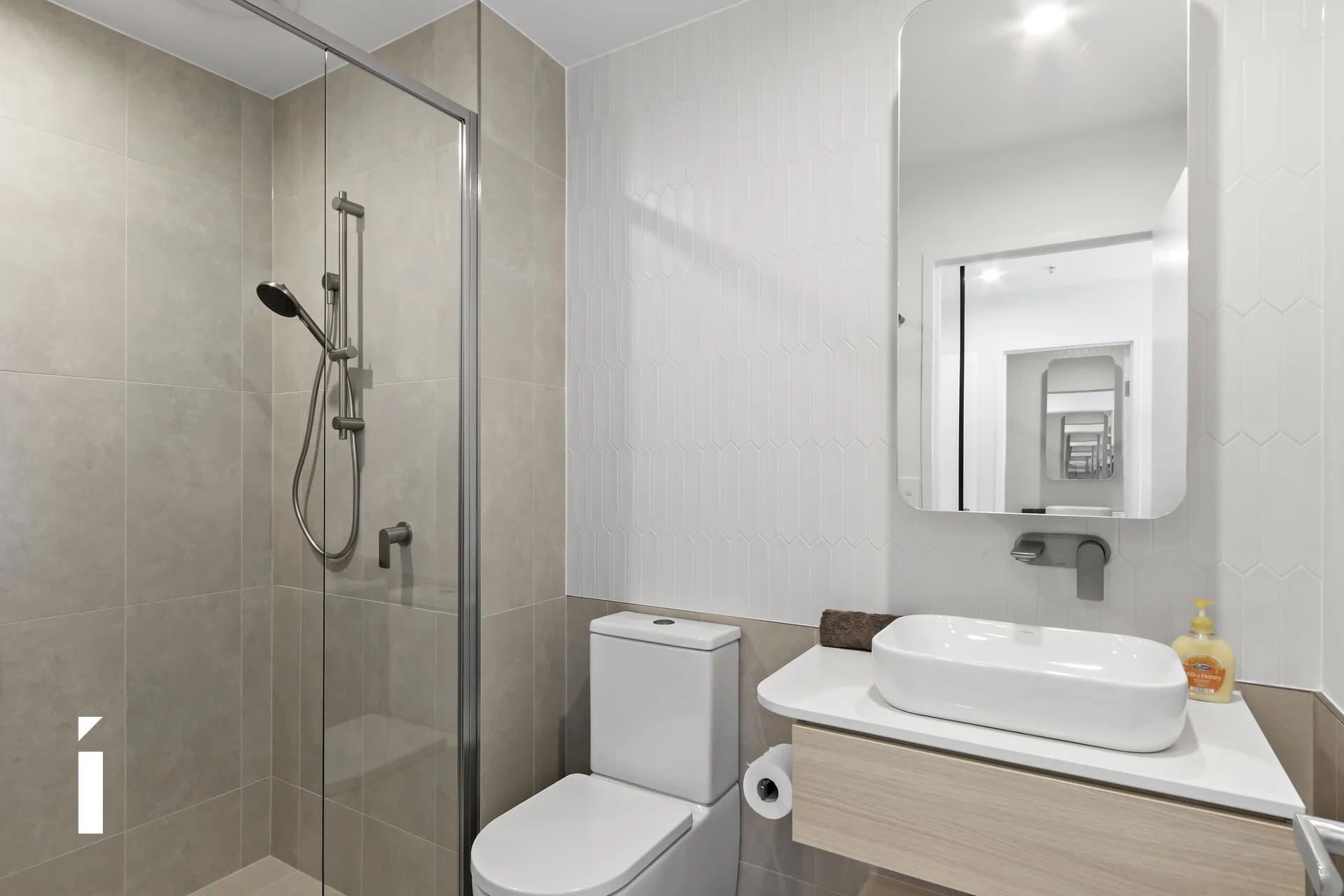 102/104 Easty Street, Phillip, Phillip - Thumbnail 7