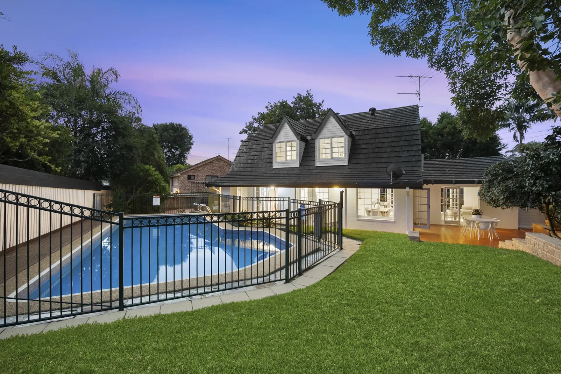 6 Tudor Close, Belrose - Thumbnail 2