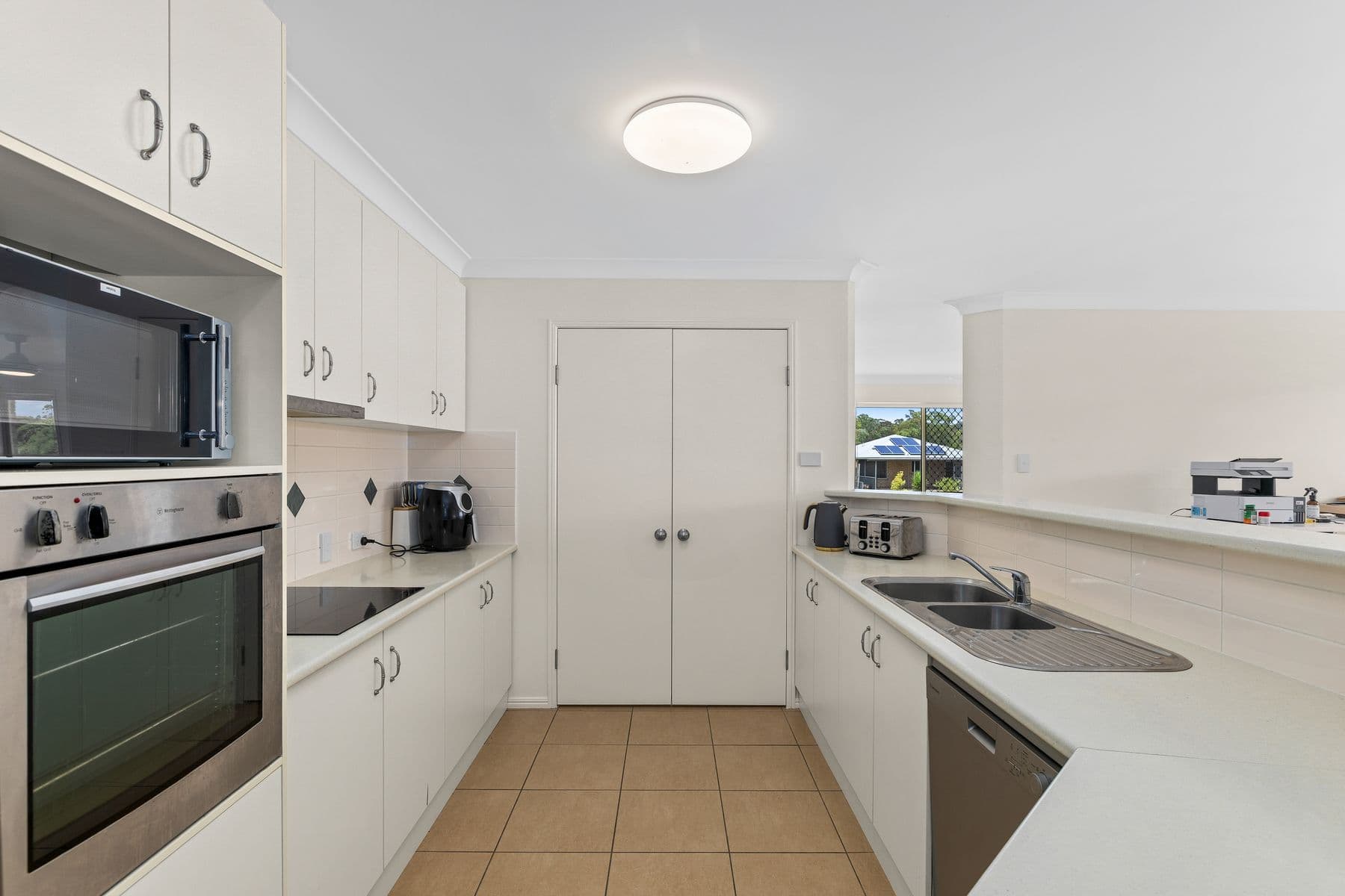 8 Rose Vale Court, Warwick - Thumbnail 6