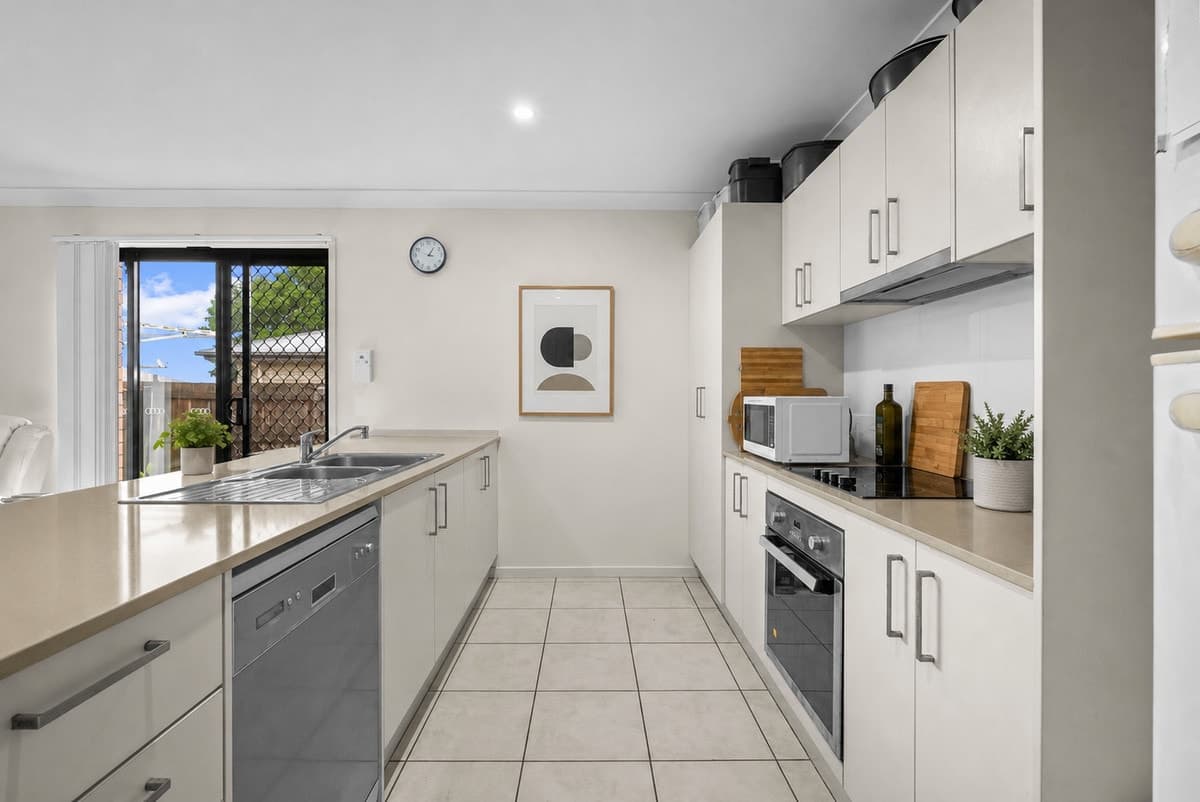 30-32 Feather Court, Morayfield - Thumbnail 4