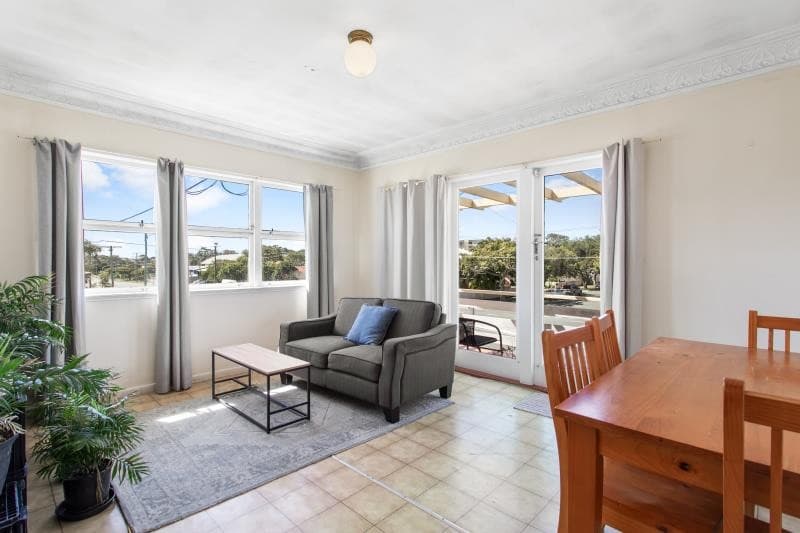 405 OXLEY AVENUE, Redcliffe, QLD 4020, Redcliffe - Thumbnail 2