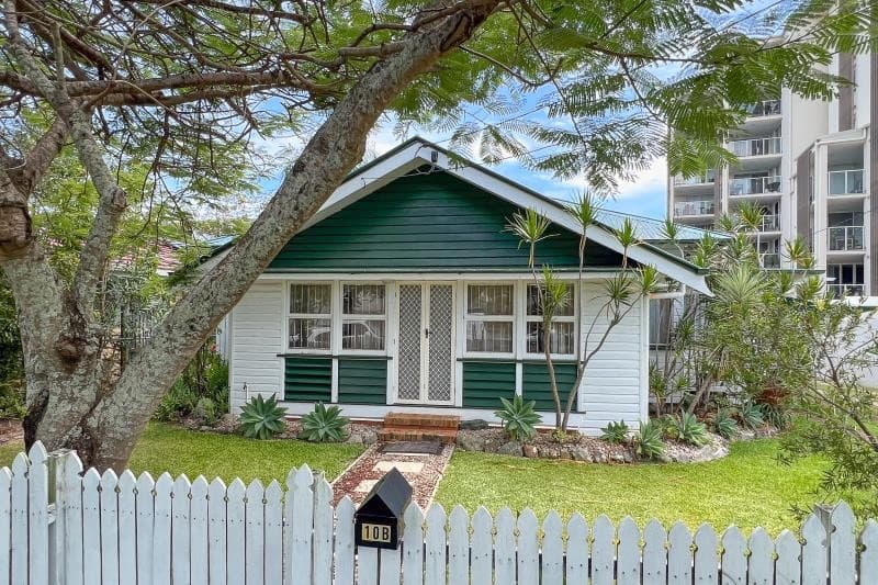 10B Dix Street, Redcliffe, QLD 4020, Redcliffe - Image 1