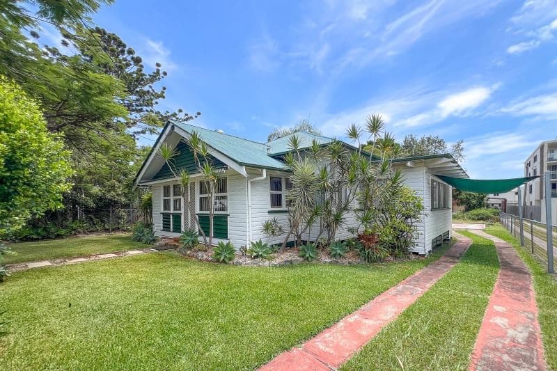 10B Dix Street, Redcliffe, QLD 4020, Redcliffe - Thumbnail 2