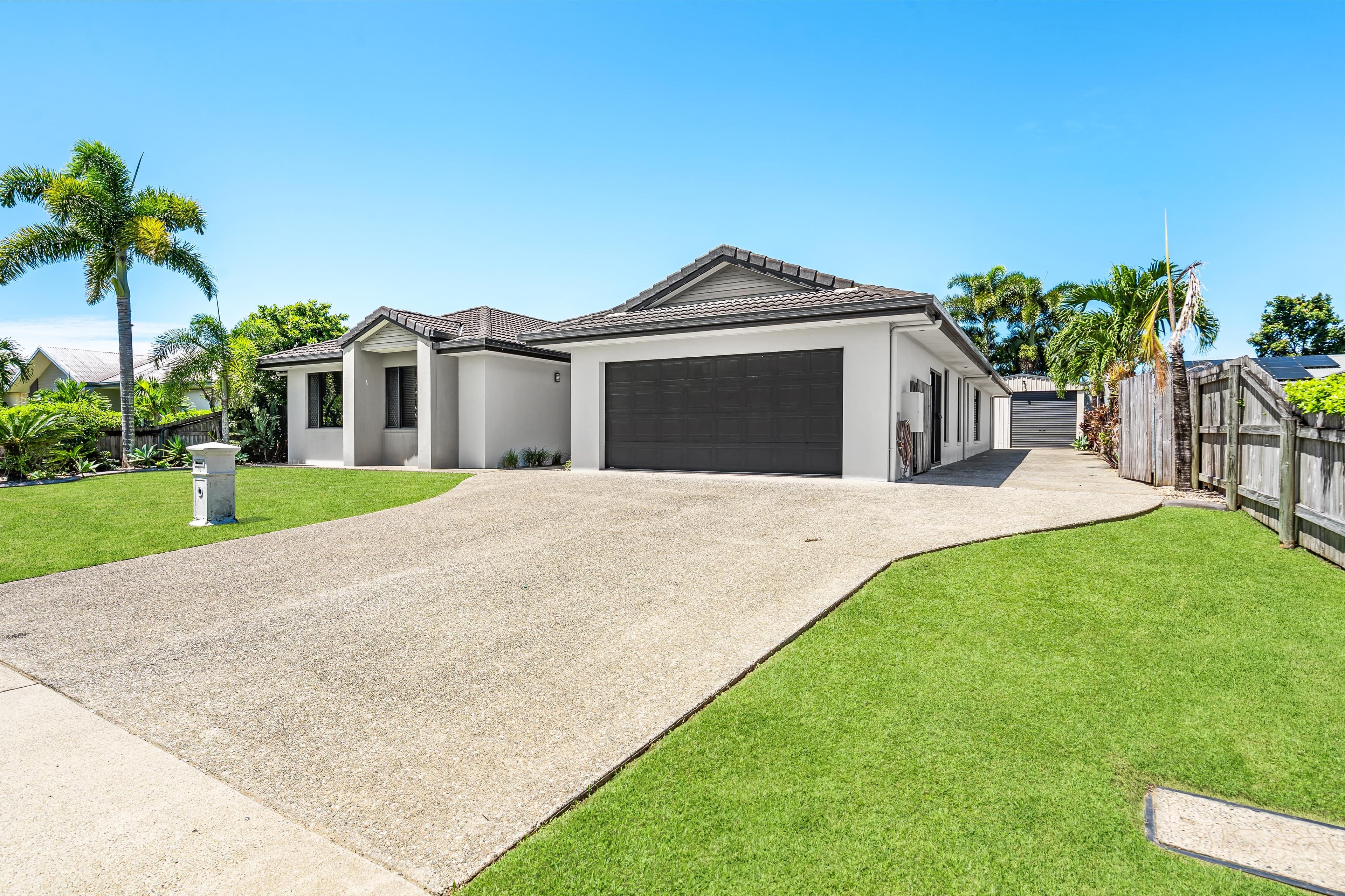 19 Monash Way, Ooralea - Image 1