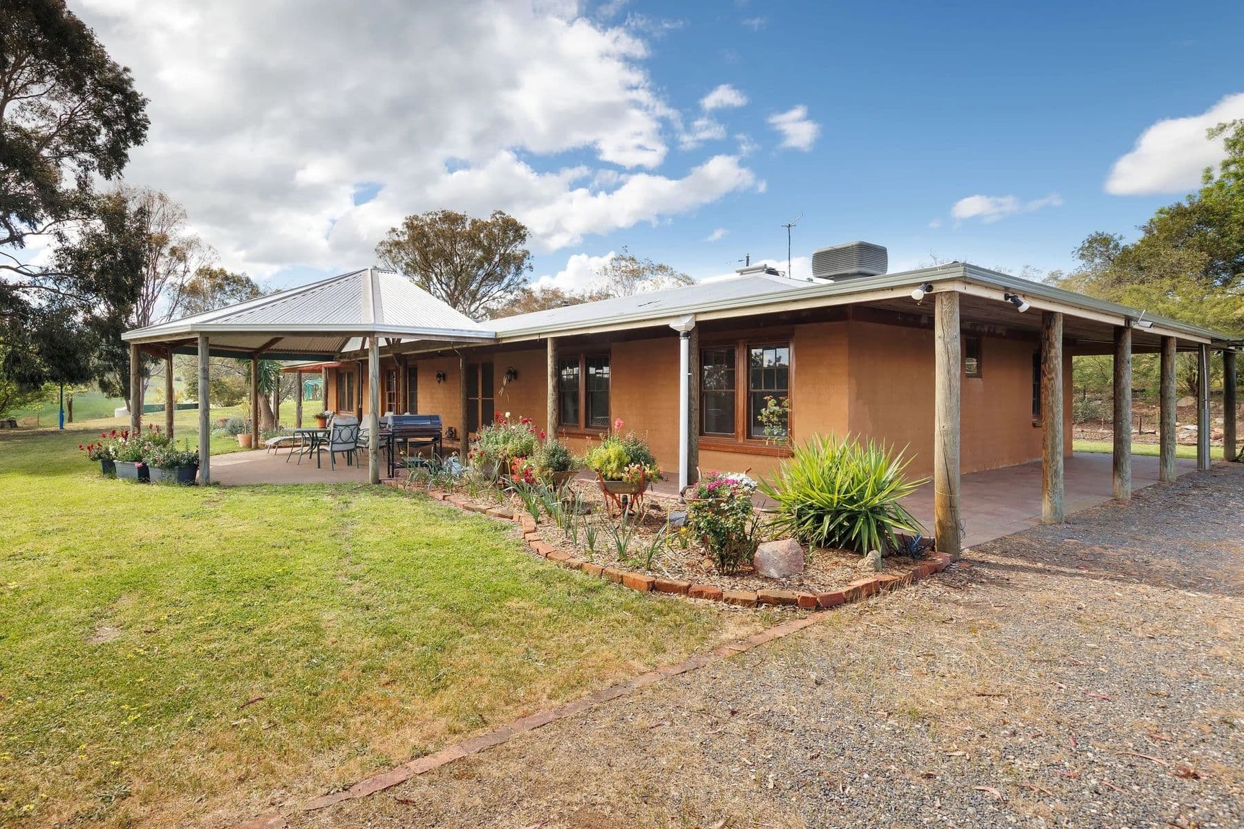 851 Lake Road, Bethanga VIC 3691, Bethanga - Thumbnail 2