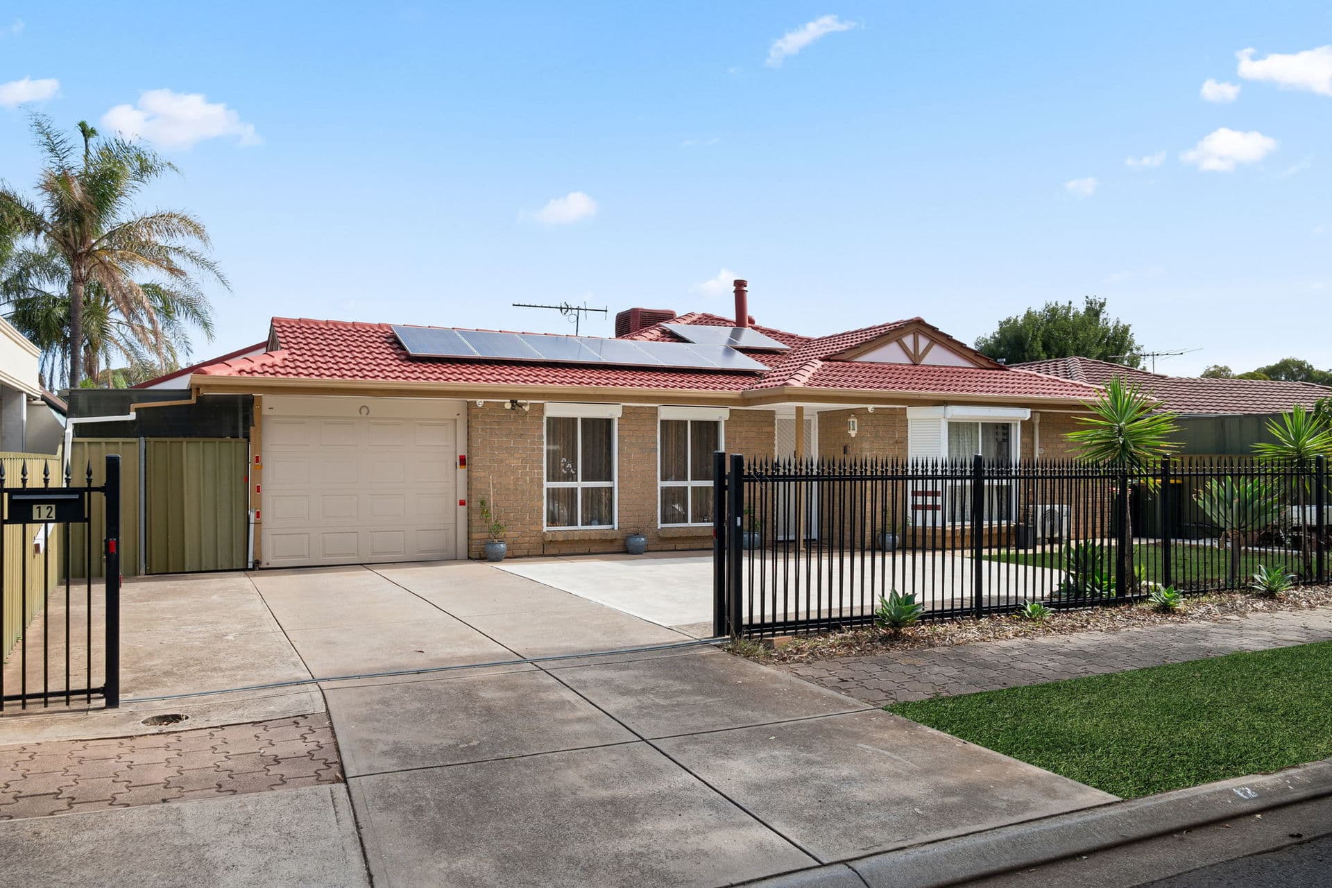 12 Heron Avenue, Parafield Gardens - Image 1