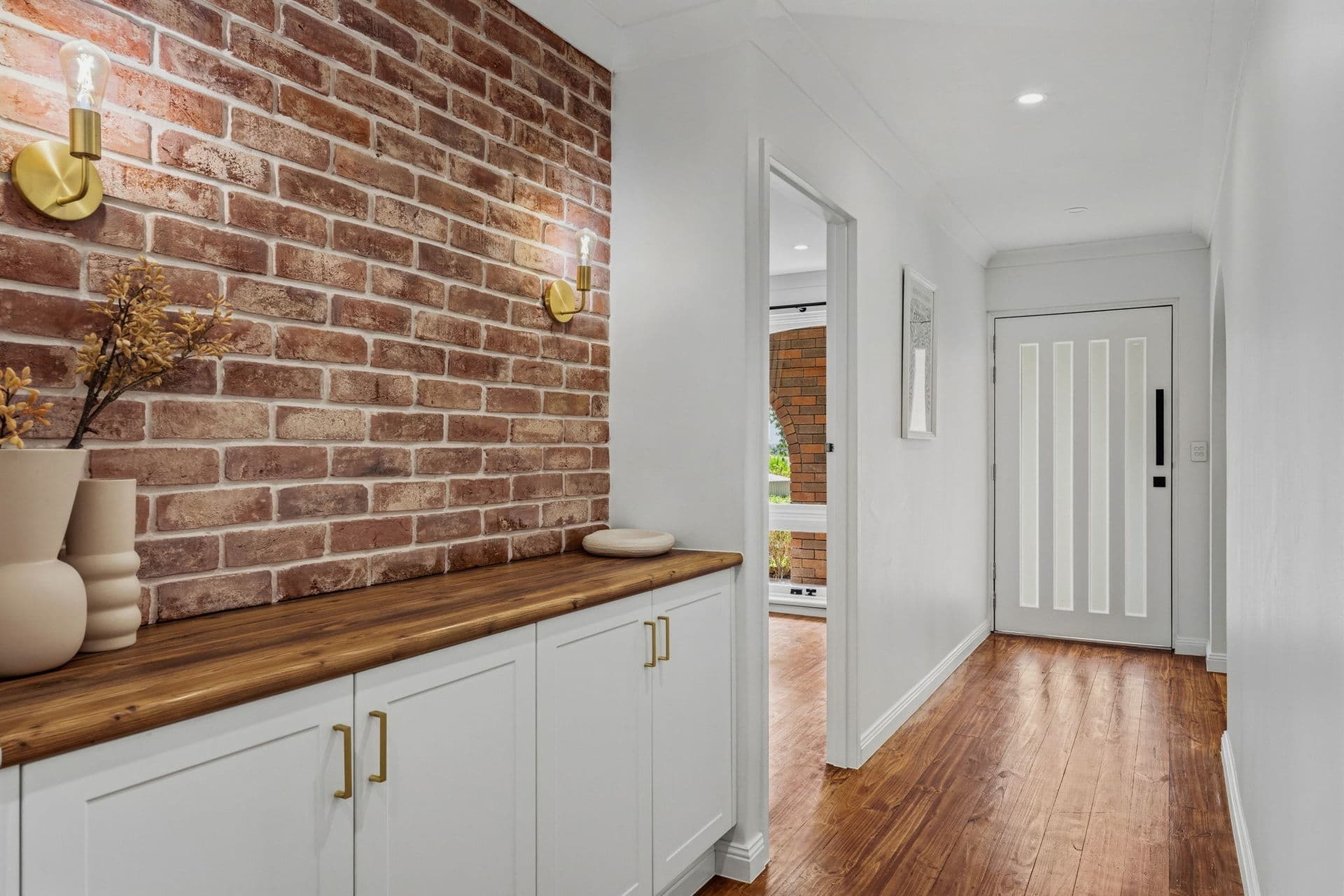27 Xavier Street, Highbury - Thumbnail 2
