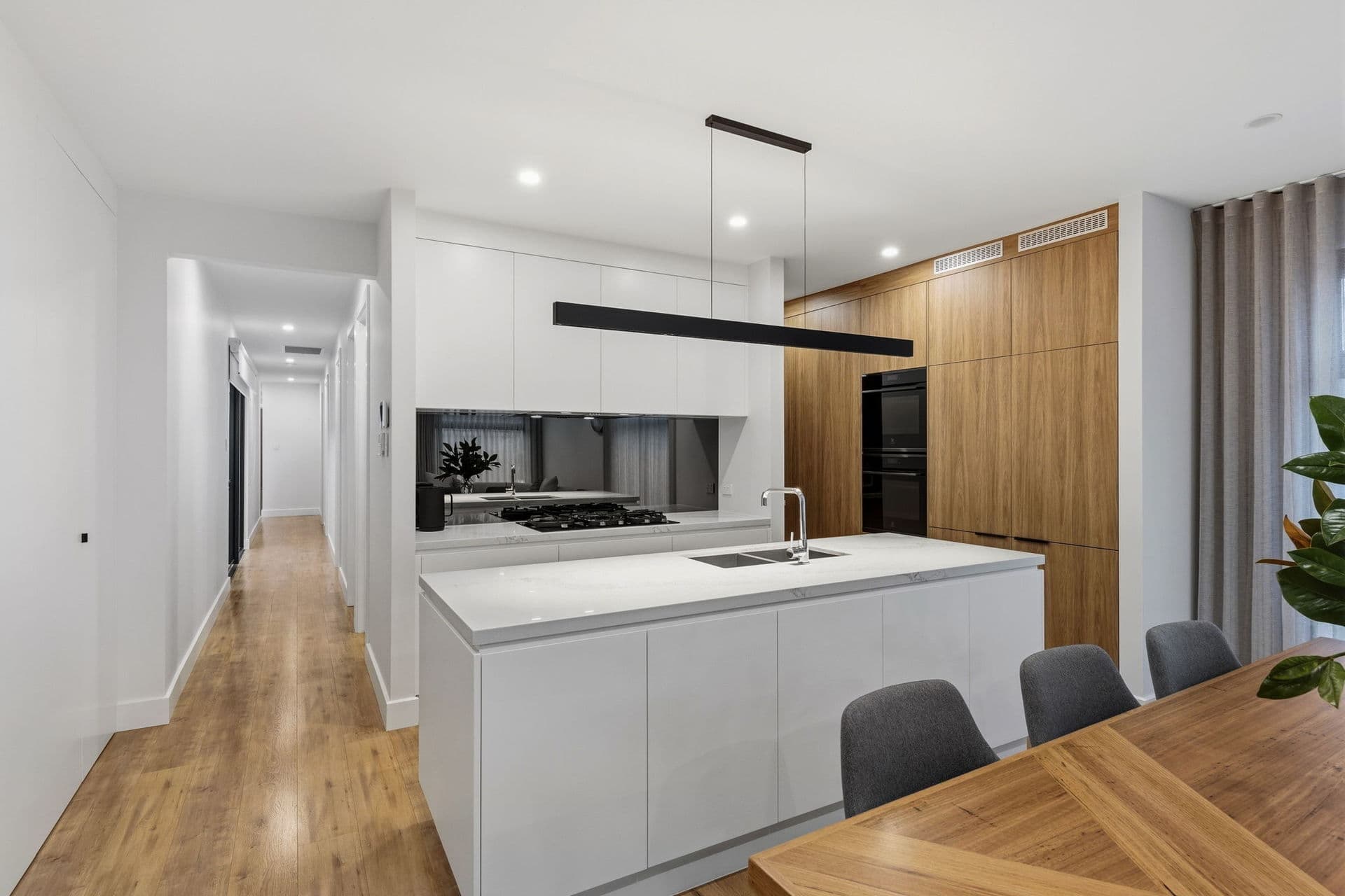 14B Pioneer Street, Seaton - Thumbnail 2
