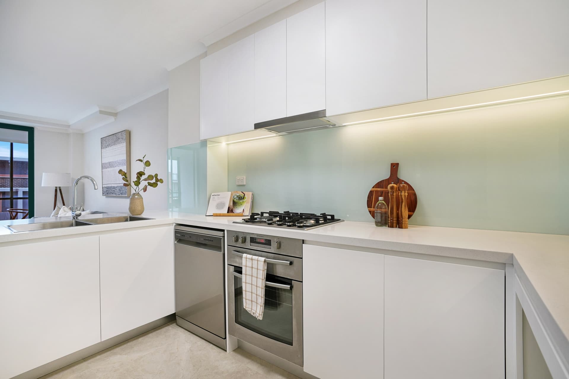 150/2-26 Wattle Crescent, Pyrmont, Pyrmont - Thumbnail 2