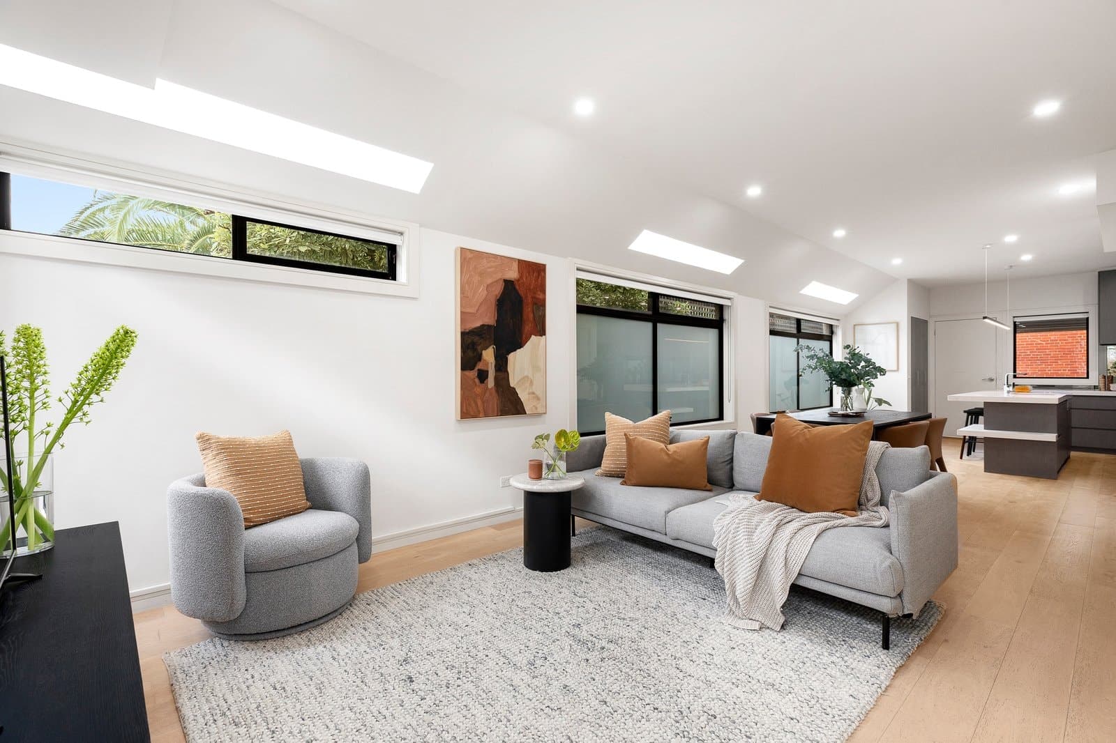 1/6a Ruabon Road, Toorak - Thumbnail 2