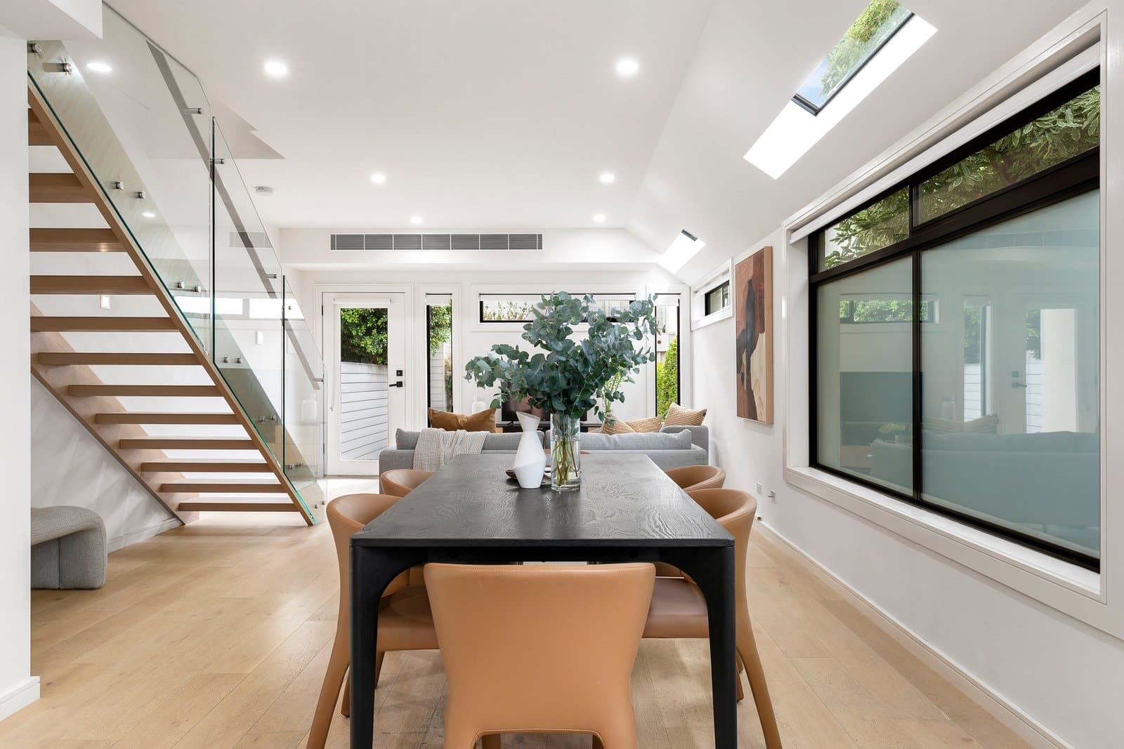 1/6a Ruabon Road, Toorak - Thumbnail 3