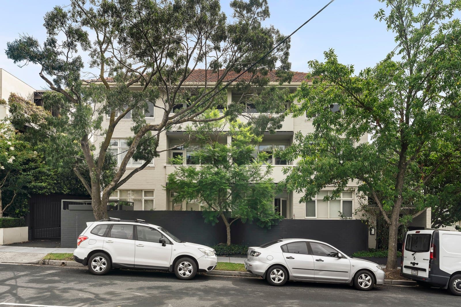 7/27 Wallace Avenue, Toorak - Image 1
