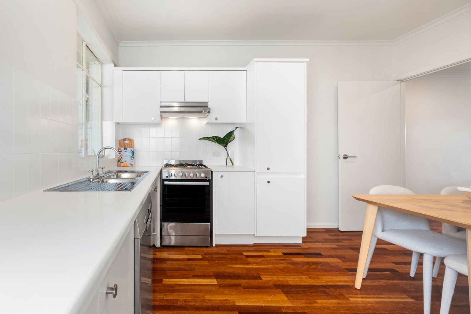 7/27 Wallace Avenue, Toorak - Thumbnail 4