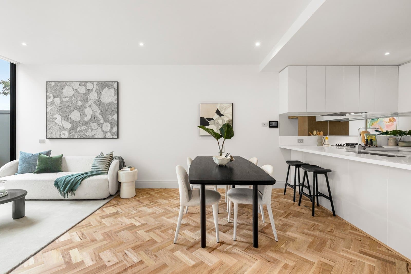220/6 Lisson Grove, Hawthorn - Thumbnail 2