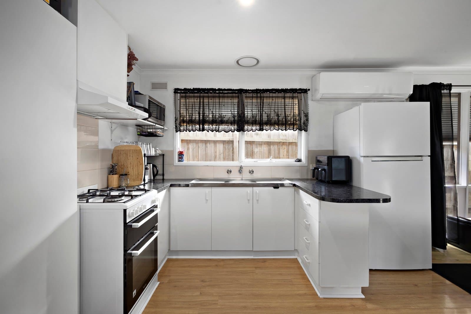 9 Hodgins Road, Hastings - Thumbnail 2