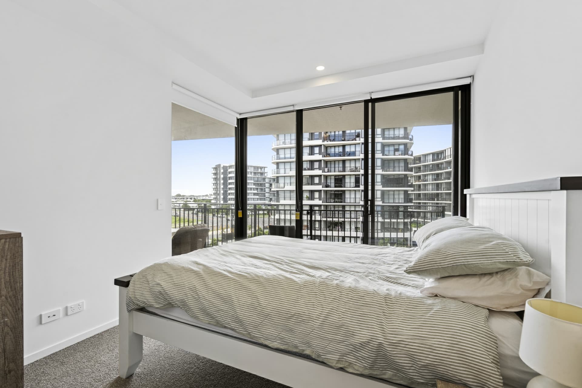 2410/8 Athena Boulevard, Hope Island, Hope Island - Thumbnail 3