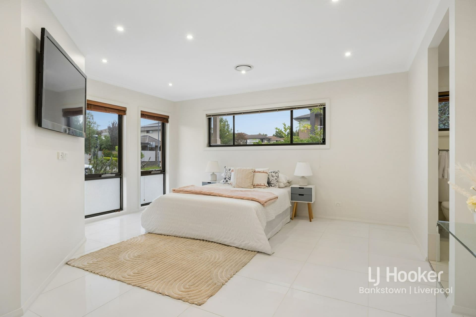 64 Bradbury Street, Moorebank, Moorebank - Thumbnail 8