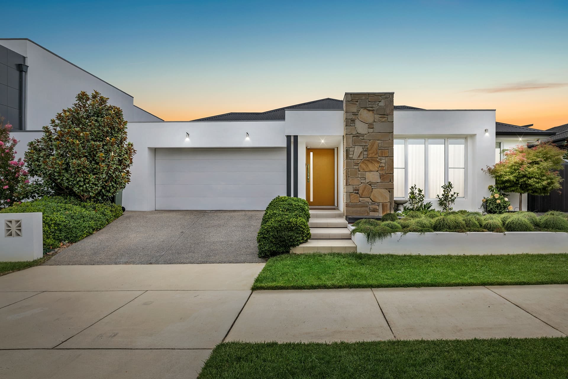 21 Glider Crescent, Throsby, Throsby - Thumbnail 2