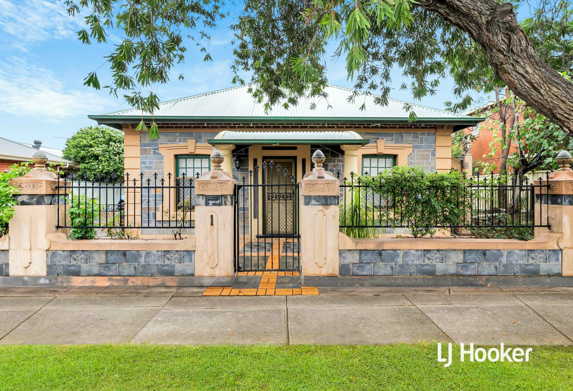 1 Horley Tce, Kilburn, Kilburn - Image 1