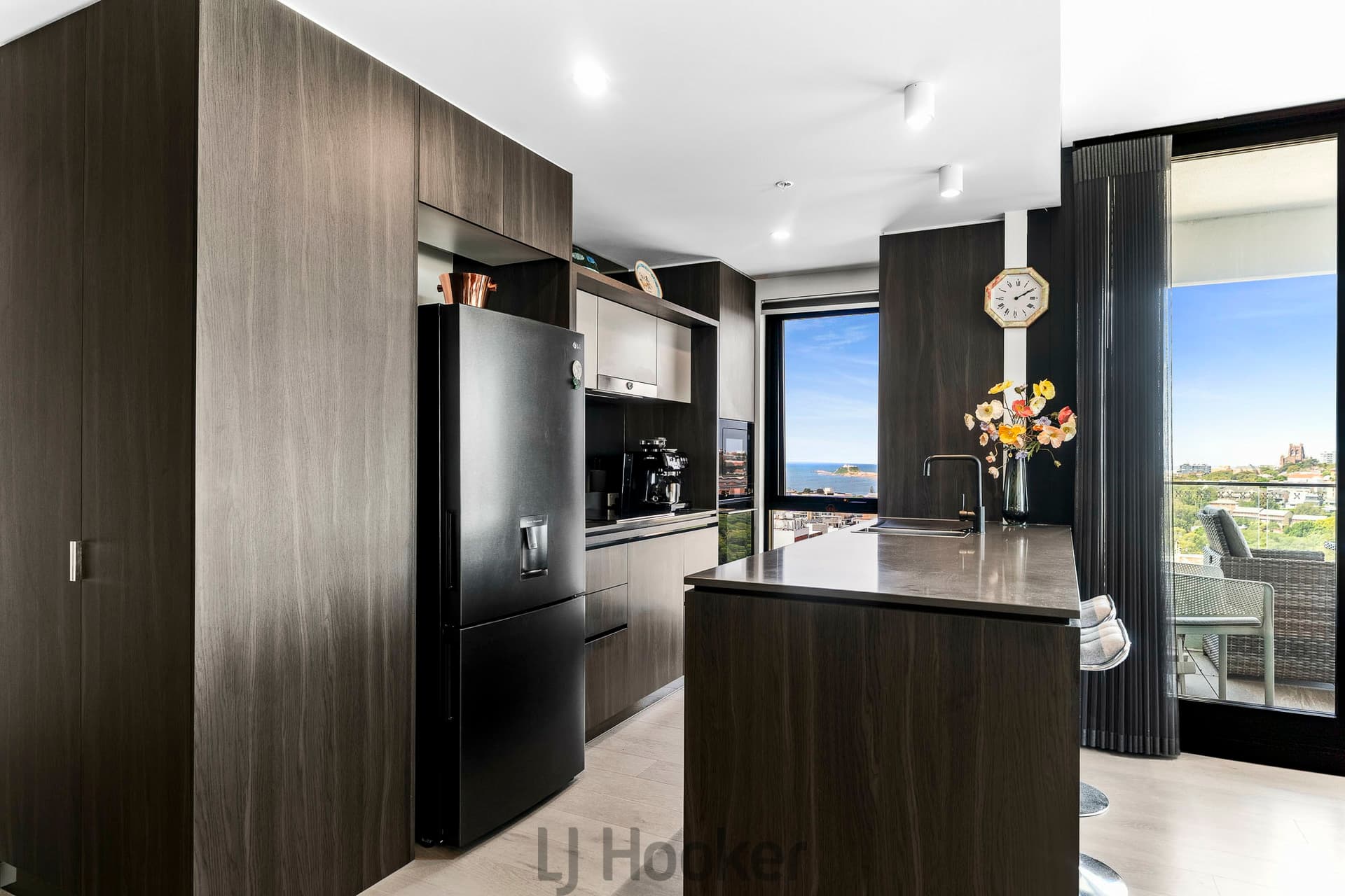 1604/509 Hunter Street, Newcastle, Newcastle - Thumbnail 2
