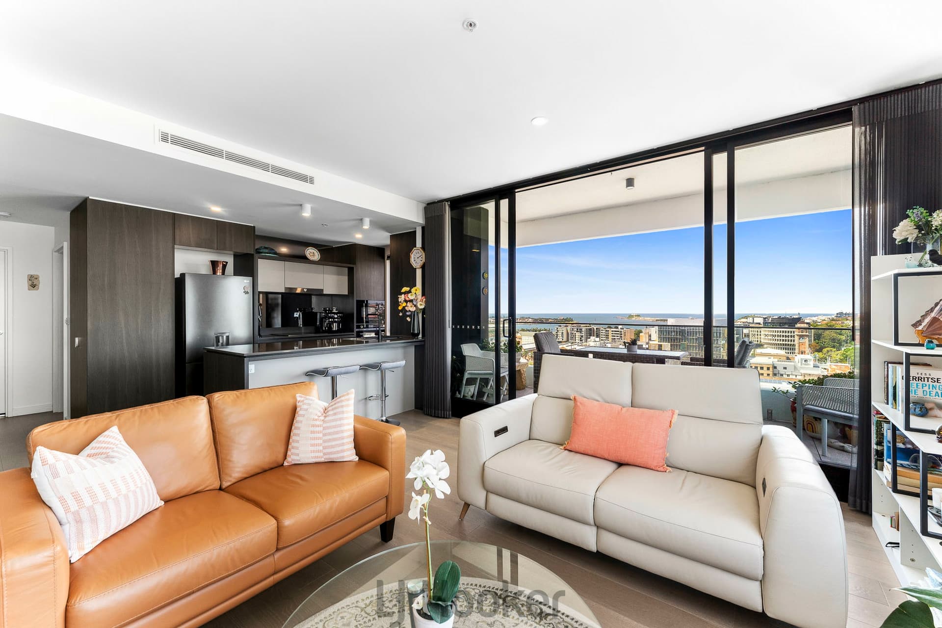 1604/509 Hunter Street, Newcastle, Newcastle - Thumbnail 4