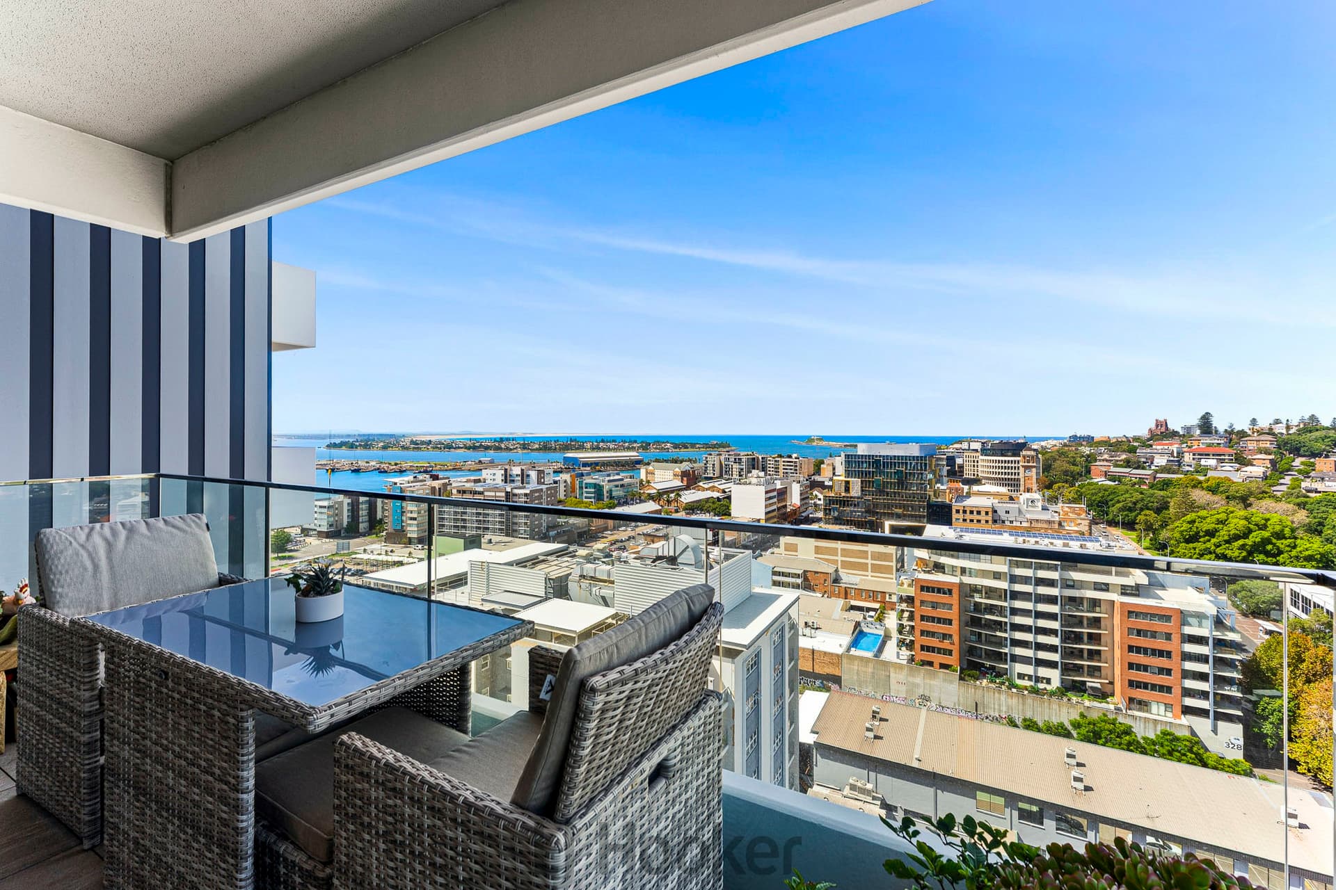 1604/509 Hunter Street, Newcastle, Newcastle - Thumbnail 5