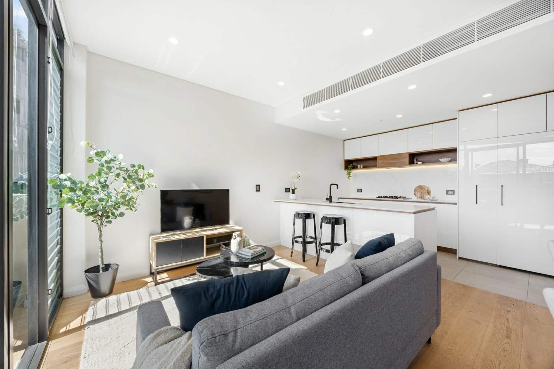 Apartment 303/2 Regent Street, Petersham, Petersham - Image 1