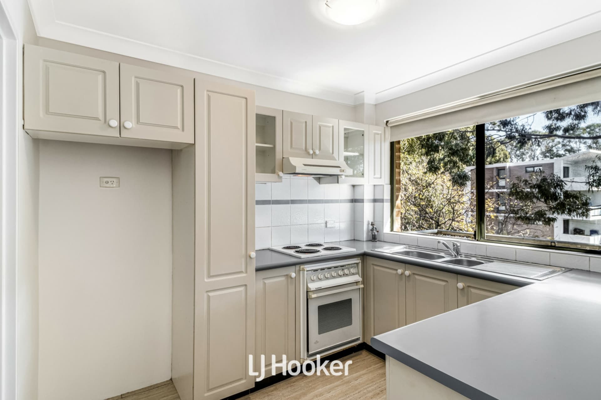12/237-239 Targo Road, Toongabbie, Toongabbie - Image 1